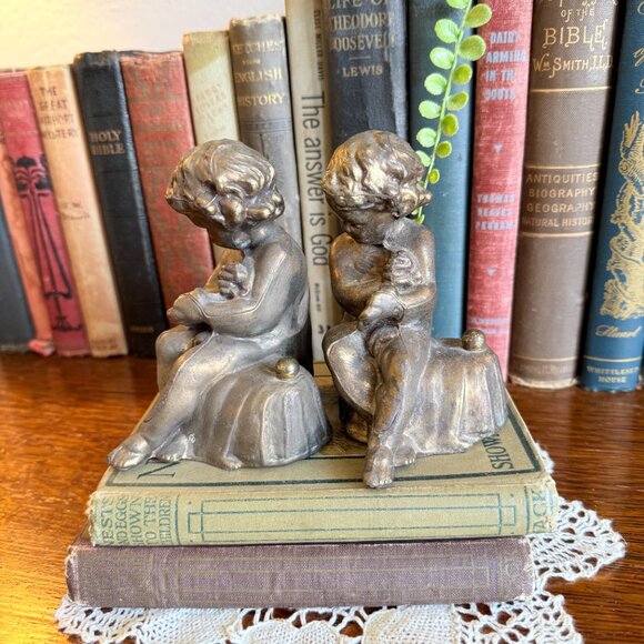 ♥️SOLD♥️Vintage Cast Metal Puti Figurines - Picture 4 of 13